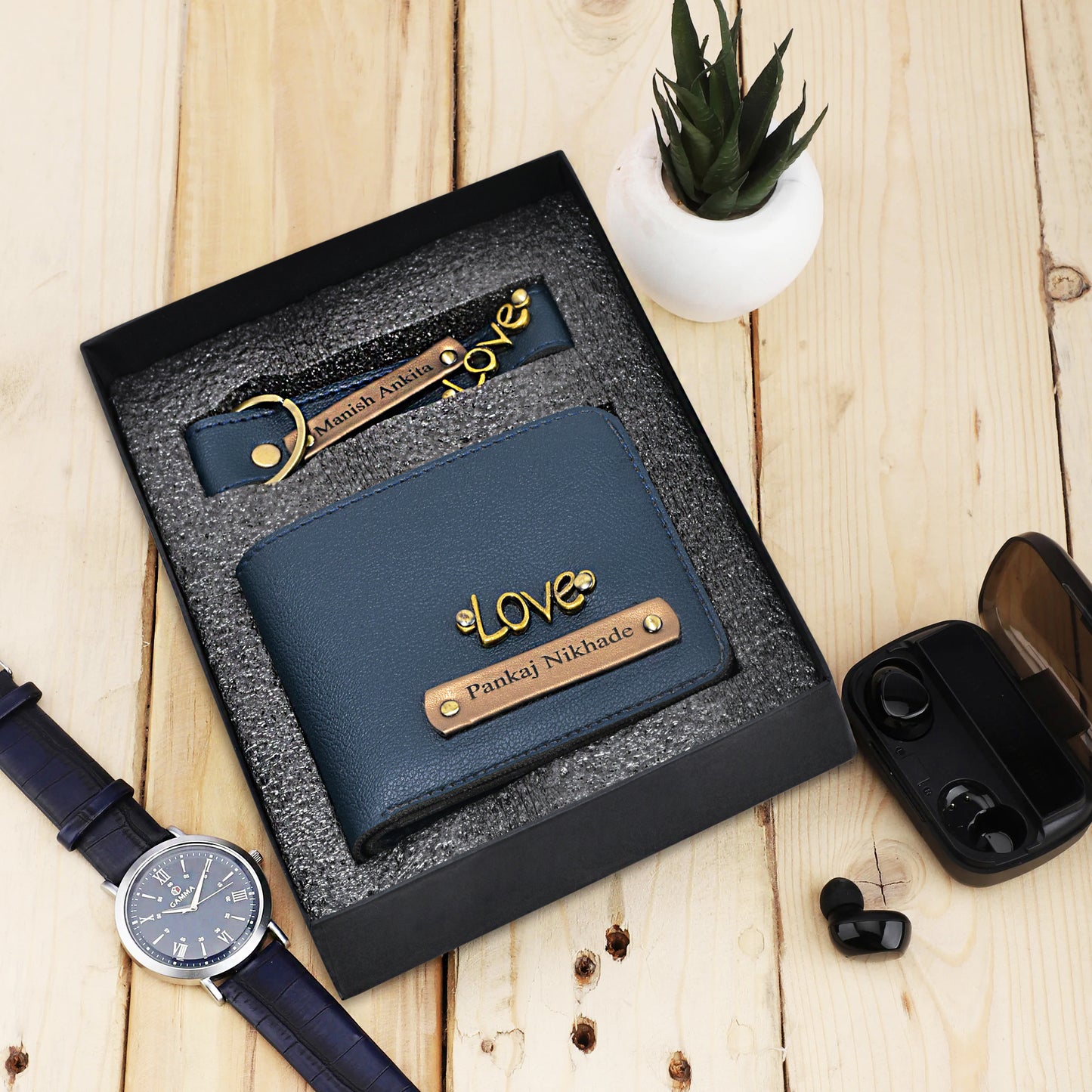 Personalized Men's wallet & Keychain , Pen With Name & Charms